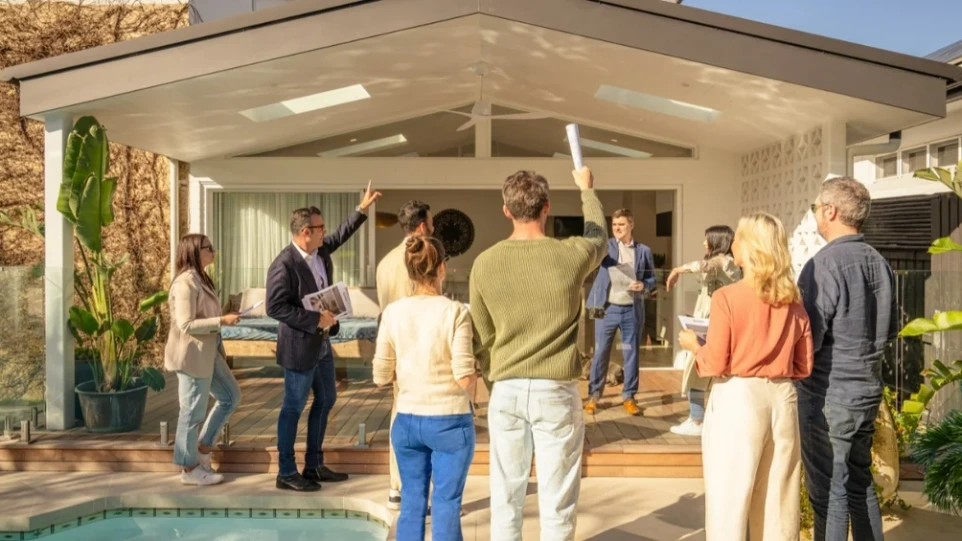 auction bidding for a house